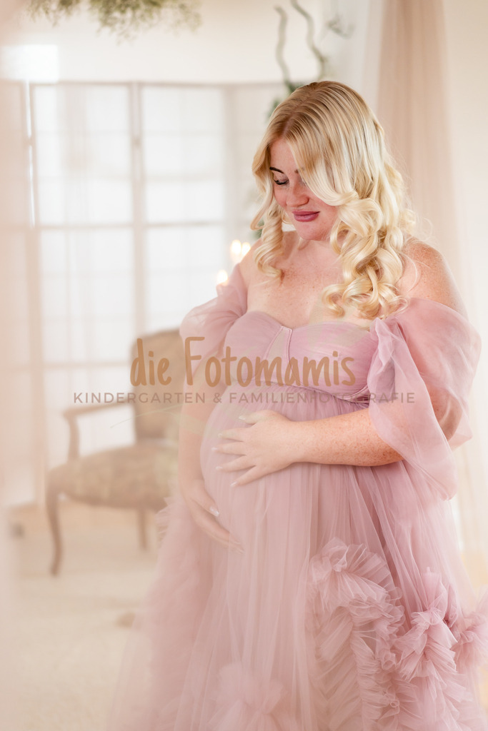 Babybauch_Melissa-2035 | Die Fotomamis – Eure Fotografen für Babybauch-, Neugeborenen-, Familien-, Kindergarten- und Hochzeitsfotografie. Mit Feingefühl, Leidenschaft & Liebe zum Detail.