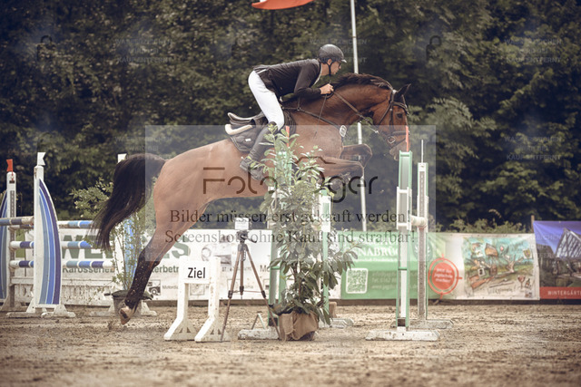 20240531-DOS_7143 | Entdecke hochwertige Reitturnierfotos von Foto Oger. Professionell, emotional und authentisch – jetzt Lieblingsmomente im Shop bestellen. - Realized with Pictrs.com