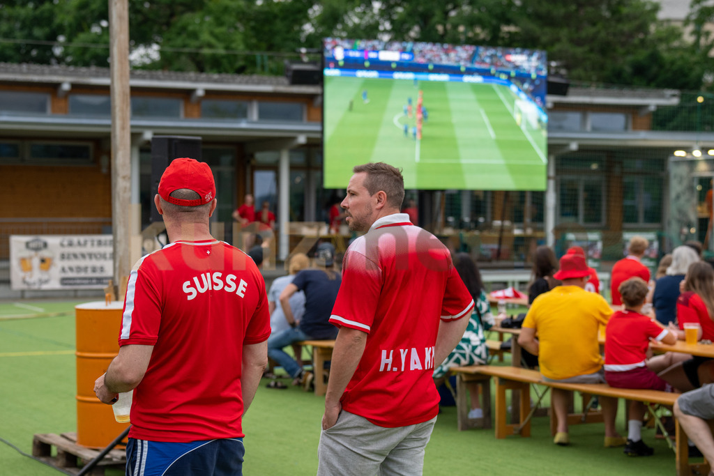 24_Public Viewing Reinach - Achtelfinale Schweiz -Italien EM 2024_kunzmedia.ch | OnlineShop für Bilder kunzmedia.ch