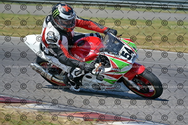 25bt04-0498 | markuskiefer.com - Realisiert mit Pictrs.com