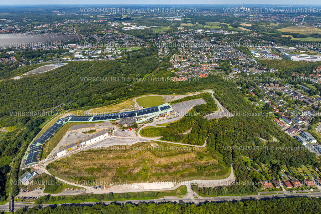 Bottrop250802734 | Luftbild, alpincenter Bottrop Skihalle auf der Halde Prosperstraße, Welheim, Bottrop, Ruhrgebiet, Nordrhein-Westfalen, Deutschland
