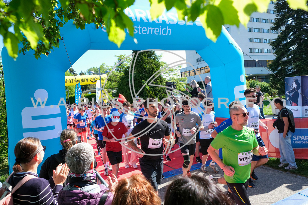 ..... | LINZ,AUSTRIA,27.April 24, Int. 3 Brückenlauf Linz  , Image shows: Photo: WAPICS / Michael ring