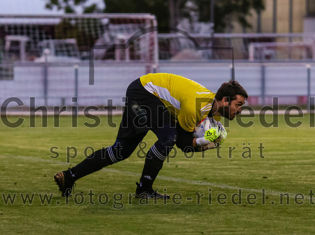 2023-07-20_068_FC_Finsing_gegen_TSV_Wartenberg | Finsing, Deutschland, 20.07.2023:
Fußball, Kreisliga 2023 / 2024, Testspiel, FC Finsing gegen TSV Wartenberg, Endergebnis: 1:0

Torwart Felix Schönwälder (TSV Wartenberg, #1)

Foto: Christian Riedel / fotografie-riedel.net