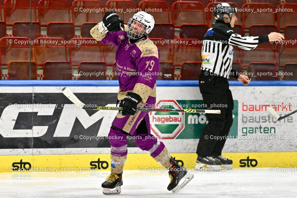 EC Kellerberg vs. EC Arnoldstein | Jubel #79 Spendier Helge EC Kellerberg, Unterköfler Norbert Referee, EC Kellerberg vs. EC Arnoldstein, EC Kellerberg vs. EC Arnoldstein am 31.01.2025 in Villach (Stadthalle Villach), Austria, (Photo by Bernd Stefan)