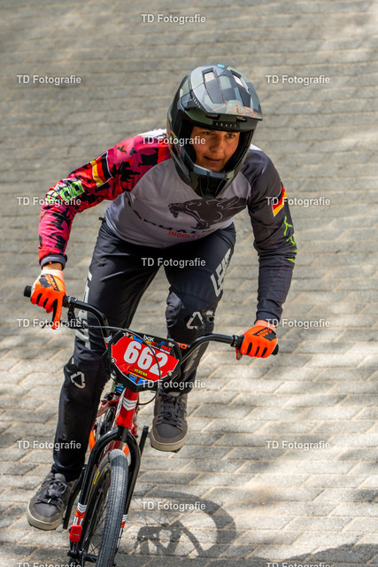 BayBMX2026-05797 | Fotogalerie von Thomas Dettweiler mit Eventbildern und lizenzfreien Fotos. Perfekt als Wandbild, für Büro, Website oder private Nutzung. - Realisiert mit Pictrs.com