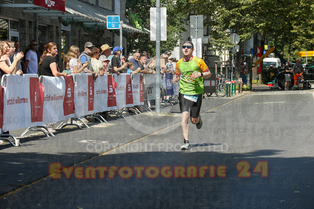 250621_1139_EX1_3745 | Sportfotografie im Rhein-Sieg Kreis, Köln, Bonn, NRW, Rheinland Pfalz, Hessen, etc. Unser Tätigkeitsfeld umfasst den Laufsport vom Volkslauf über den Marathon, Duathlon, Triathon bis zum Ultralauf wie Kölnpfad Ultra oder Schindertrail.