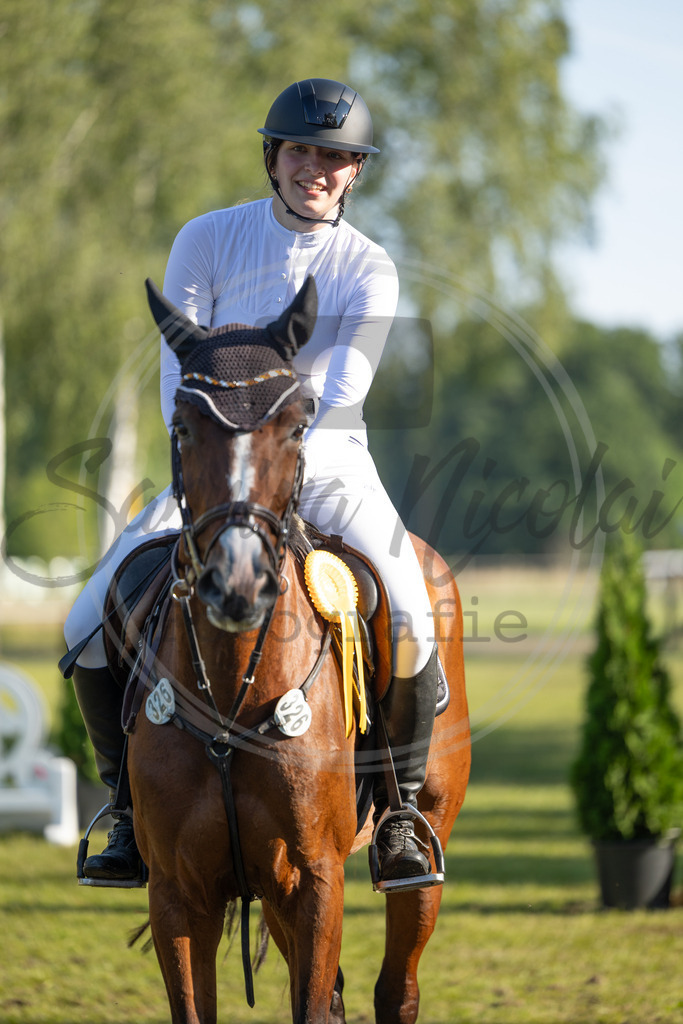 994A3960 | sabrinanicolaifotografie - Realisiert mit Pictrs.com