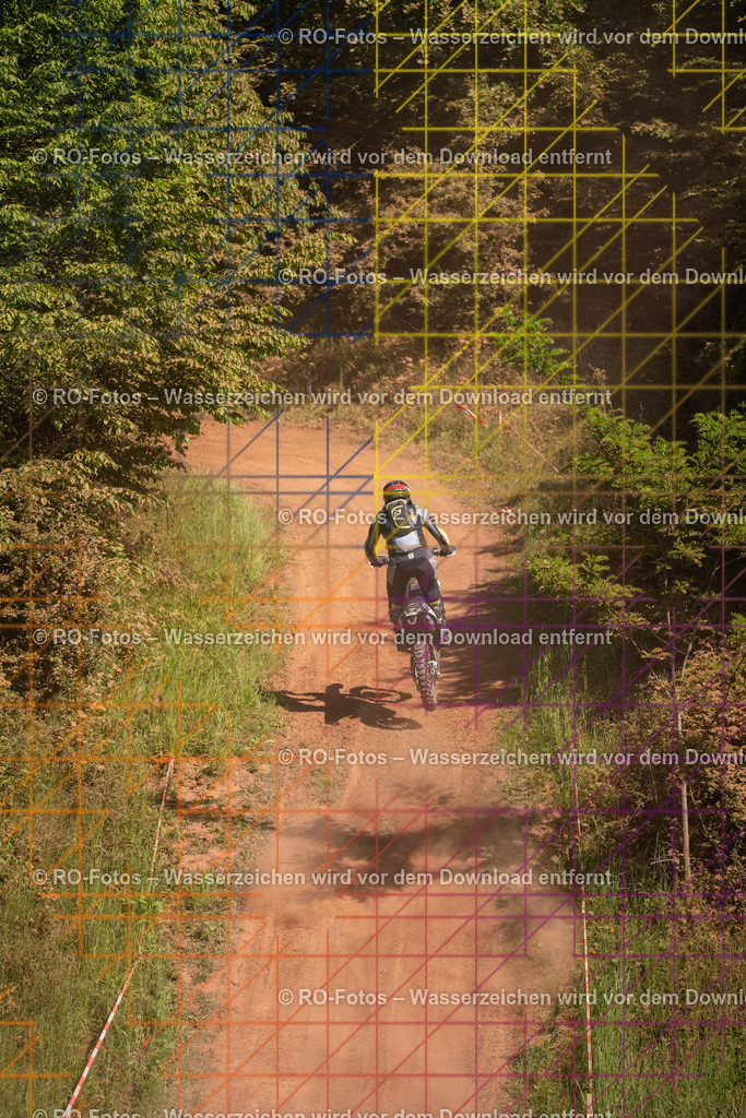 Wolfshausen 3 Lauf -1416 | Sportfotografie von RO-Fotos: Motorsport, Motocross, Enduro, Laufveranstaltungen und Triathlon. Professionelle Fotos von Sportlern und Events. - Realisiert mit Pictrs.com