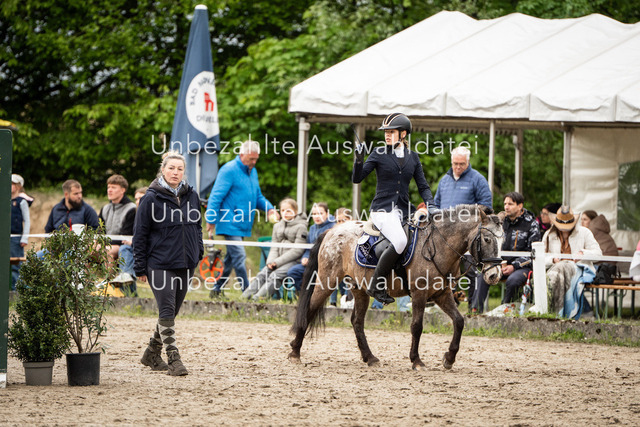Bad_Meinberg_07270 | saradresslerfotografie - Realisiert mit Pictrs.com