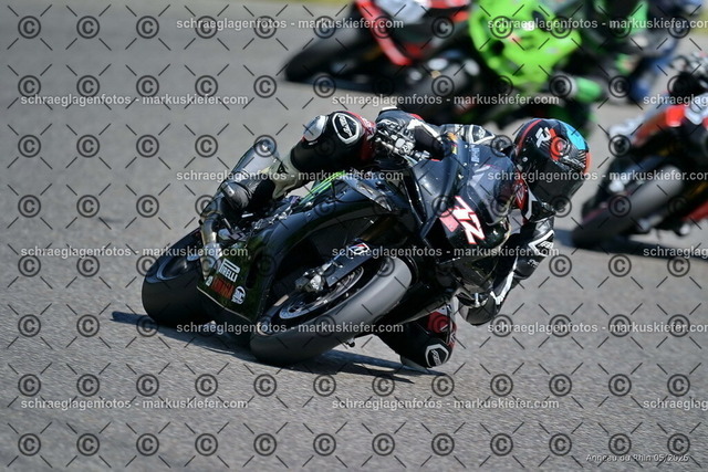 26BT02-1242 | markuskiefer.com - Realisiert mit Pictrs.com