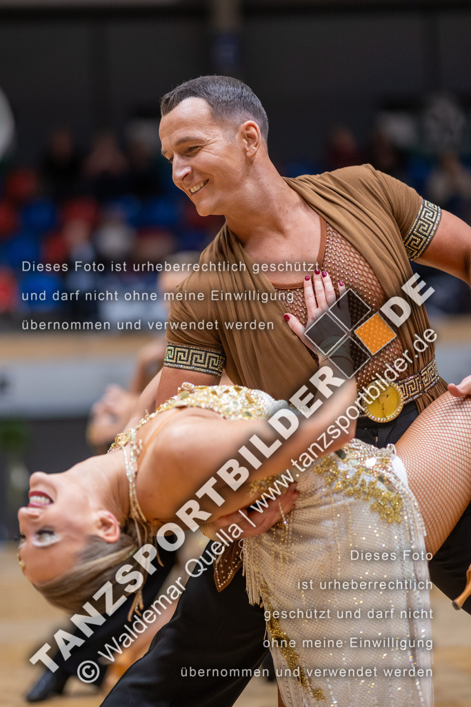 20260328-02114 | Hier finden Sie Tanz Bilder vom Latein und Standard Formationen tanzen. Sportbilder vom Tanzsport. Schöne Fotos und von Weltmeisterschaft, Europameisterschaft, Bundesliga, Regionalliga, Oberliga und Landesliga sowie von GOC Stuttgart, DanceComp, WM Bremen