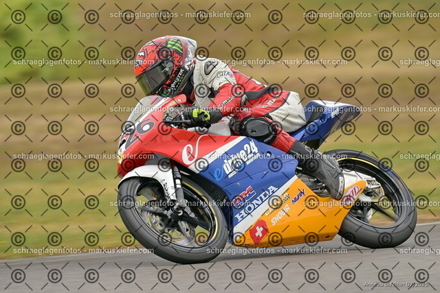 25bt05-1404 | markuskiefer.com - Realisiert mit Pictrs.com