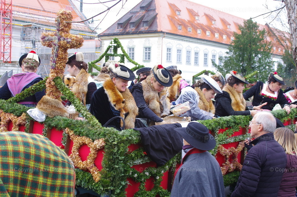 IMGP9542 | fotografiert von Axel PollmannLeonhardi Wallfahrt Benediktbeuern und Murnau, Fronleichnam, Fasching, Landschaft im Loisachtal und Benediktbeuern  - Realisiert mit Pictrs.com
