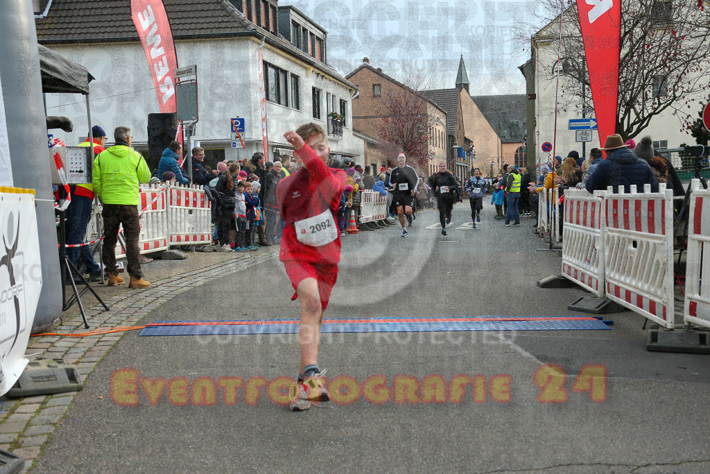 221127_1051_EX1_1067 | Sportfotografie im Rhein-Sieg Kreis, Köln, Bonn, NRW, Rheinland Pfalz, Hessen, etc. Unser Tätigkeitsfeld umfasst den Laufsport vom Volkslauf über den Marathon, Duathlon, Triathon bis zum Ultralauf wie Kölnpfad Ultra oder Schindertrail.