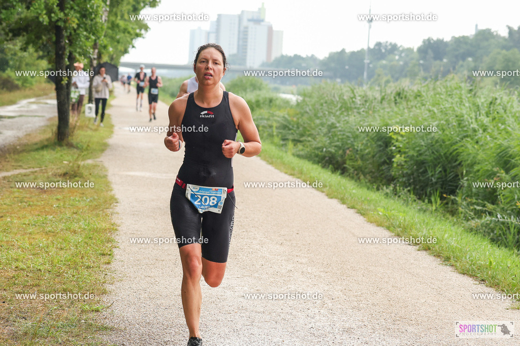 LUR_1560 | 34. M-net Erlanger Triathlon 2025 #erlangertriathlon  #mnettriathlon2025 #mnettriathlon #team #olympischedistanz #mitteldistanz #triathlon #maindonaukanal  #erlangertriathlon2025 #yourpictrs #tv1848 #tv1848erlangen  #triathlonbayern #sportinerlangen #demsportverbunden #sportshot_your_pictrs Copyright: www.sportshot.de