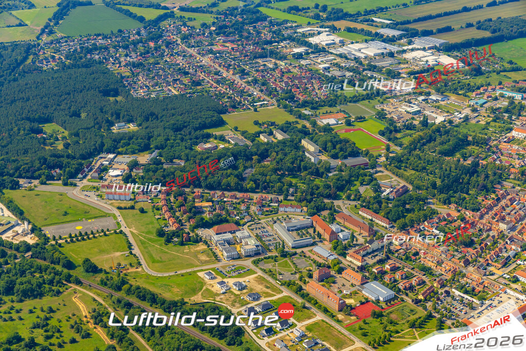 Luftbild der Stadt Ludwigslust - Das Luftbild wurde 2025 vom UL-Flugzeug heraus erstellt ( keine Drohnenaufnahme ) - Hochauflösende Luftaufnahme - für Wandbilder und großformatige Ausdrucke geeignet. Das besondere Geschenk!Hier alle&nbsp;Infos zur Lizenzierung der LuftaufnahmeWir fliegen auch dieses Jahr wieder in Ihre Region um Luftbilder zu erstellen.- Luftbild anfragen