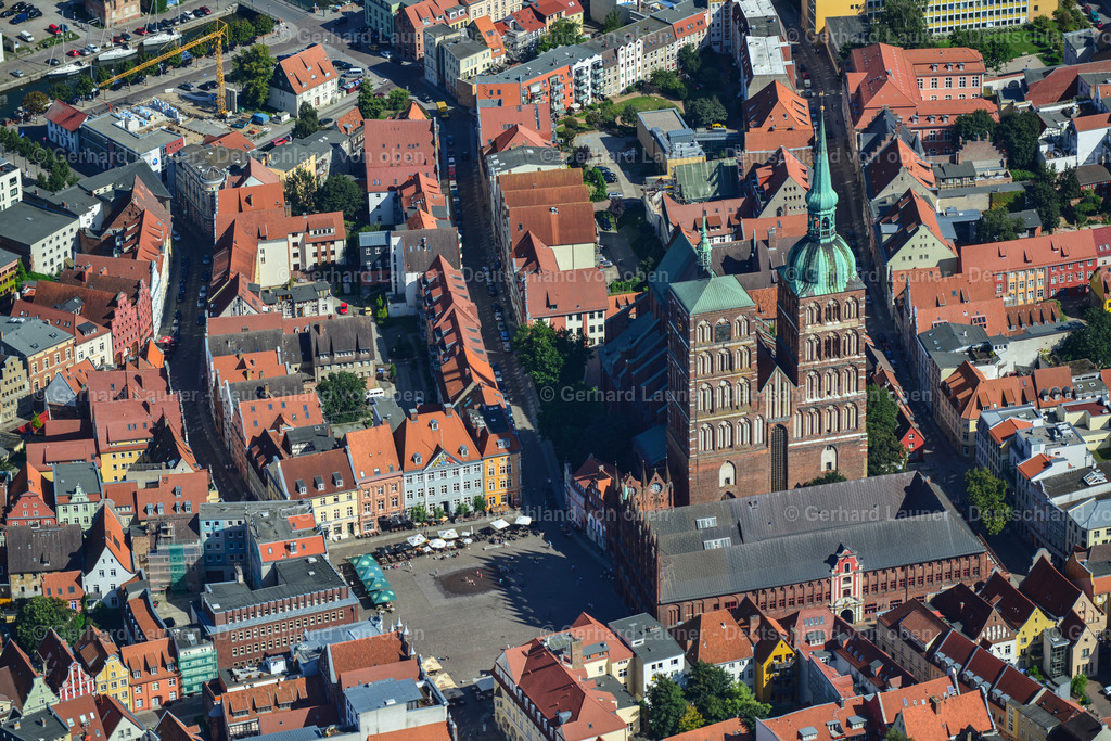 3638150 | STRALSUND 25.08.2016 Kirchengebäude der Sankt Nikolai -Gemeinde im Ortsteil Andershof in Stralsund im Bundesland Mecklenburg-Vorpommern. Weiterführende Informationen bei: Ev. Kirchengemeinde St. Nikolai,  Hansestadt Stralsund. // church building Sankt Nikolai -Gemeinde in the district Andershof in Stralsund in the state Mecklenburg - Western Pomerania. Further information at: Ev. Kirchengemeinde St. Nikolai,  Hansestadt Stralsund. Foto: Gerhard Launer