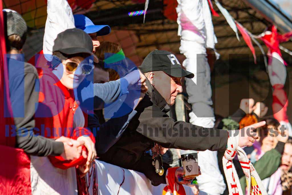 JEM_WATKAR20250302-74 | bond - Realisiert mit Pictrs.com