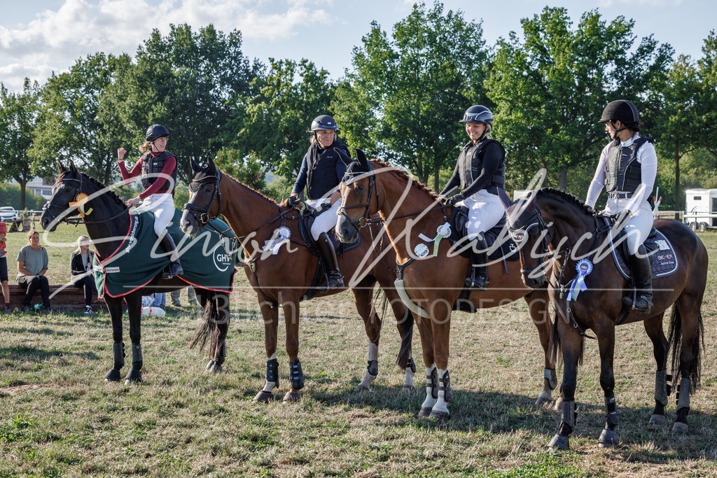 20260905-_3LI0977 | Tierfotografie Pferde, Hunde, Katzen, Haustiere.
Turnierfotografie Reitturniere, Reiten, Springreiten, Dressur in Hanau, dem Main-Kinzig-Kreis und dem Rhein-Main- Gebiet um Frankfurt