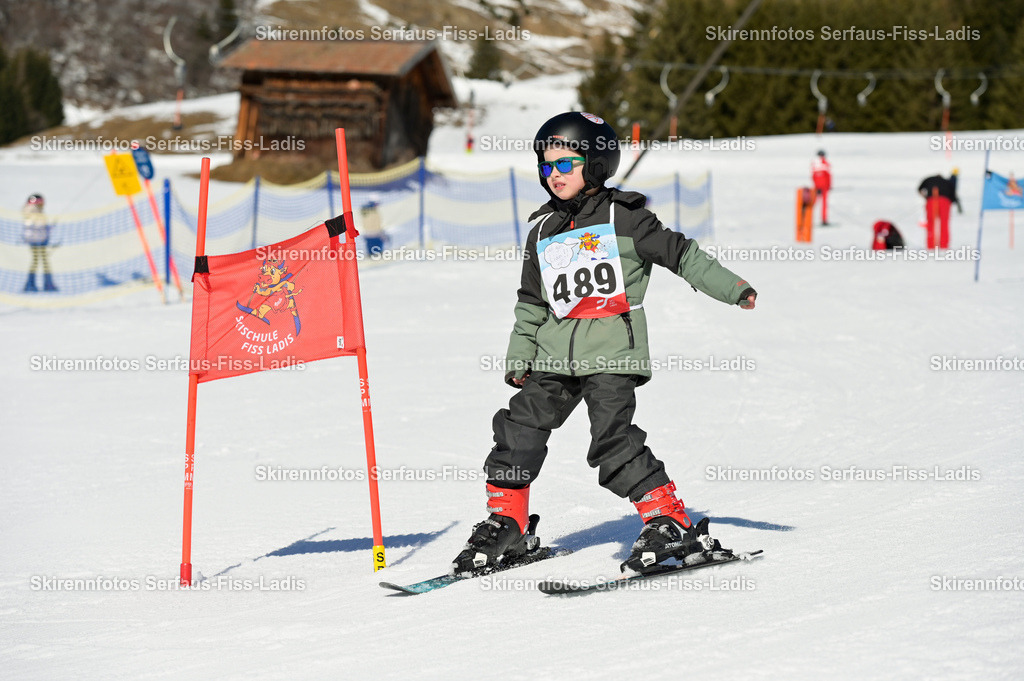 SRF_27.02.2026_403 | Skirennfotos,Serfaus,Fiss,Ladis,Kinderskirennen,Winter,Tirol,Oberland,skirace,SFL,feelfree,weil wir's genießen,ski,Ski,skifahren,Sonnenplateau, - Realisiert mit Pictrs.com