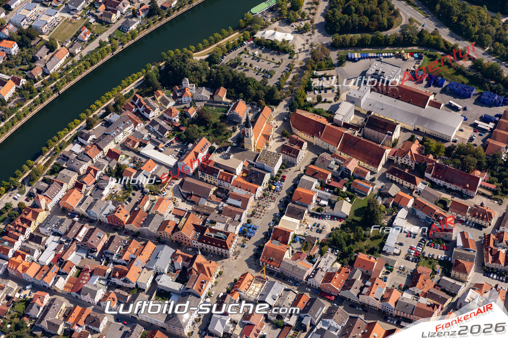 Aktuelles Luftbild von altstadt Kelheim - Die Luftaufnahme wurde 2020 mittels UL-Flugzeug erstellt ( keine Drohne ) - hochauflösende Kamera-Systeme von  Canon -Beste Qualität - Für grossformatige Ausdrucke geeignet. Die Geschenkidee !