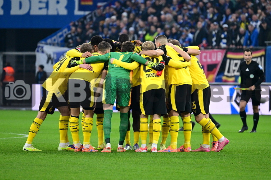 KBS Picture_HSV-Dortmund_028 | Dortmunder Teamkreis ,Sportplatz :  Volksparkstadion, - Realisiert mit Pictrs.com