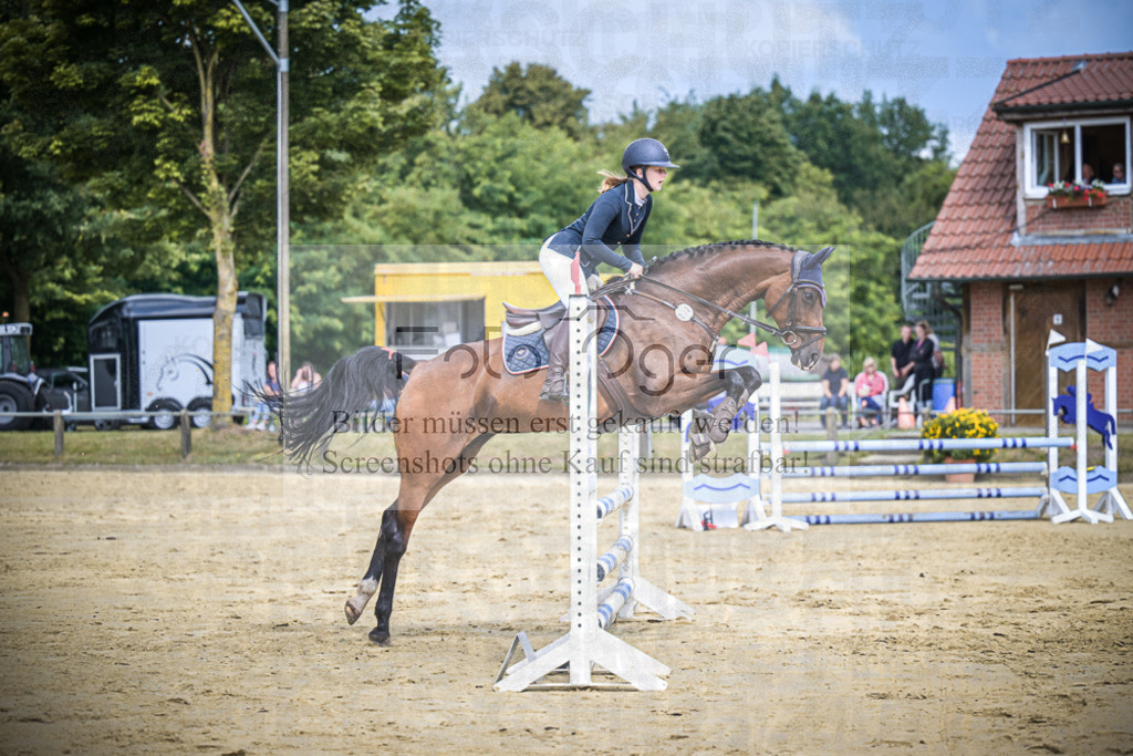 DOS_4629 | Entdecke hochwertige Reitturnierfotos von Foto Oger. Professionell, emotional und authentisch – jetzt Lieblingsmomente im Shop bestellen.Deutschlandweite Turnierfotografie. - Realisiert mit Pictrs.com