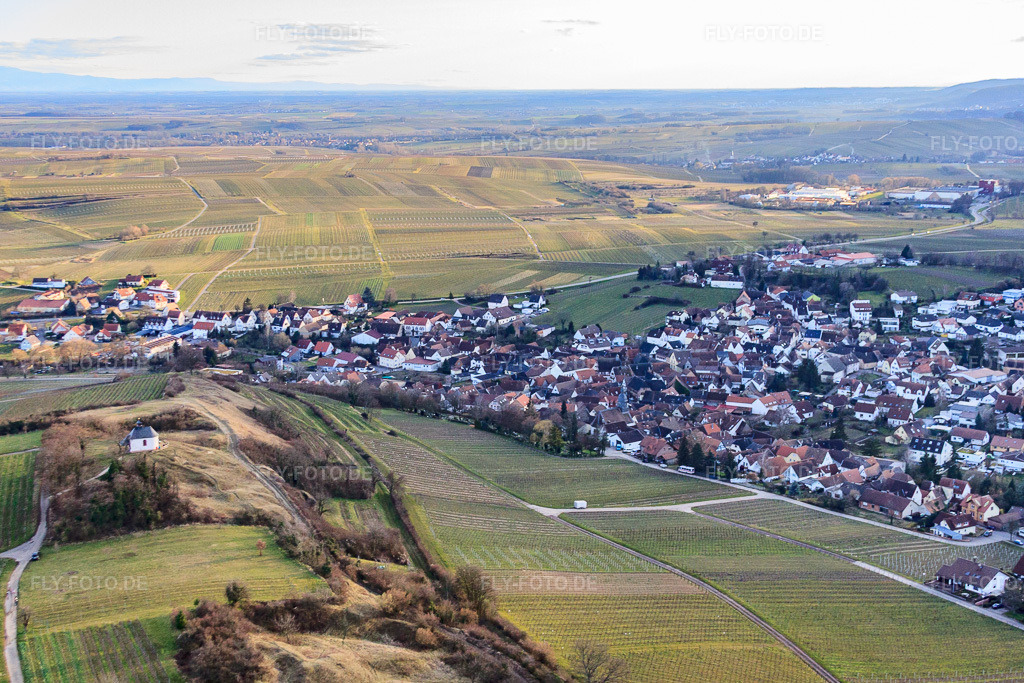 Luftbild: Ortsansicht im Winter aus Norden in Ilbesheim bei Landau im Bundesland Rheinland-Pfalz in Deutschland. Foto: IMG_62200.jpg vom 23.02.2014 durch Werner Riehm/FLY-FOTO.de