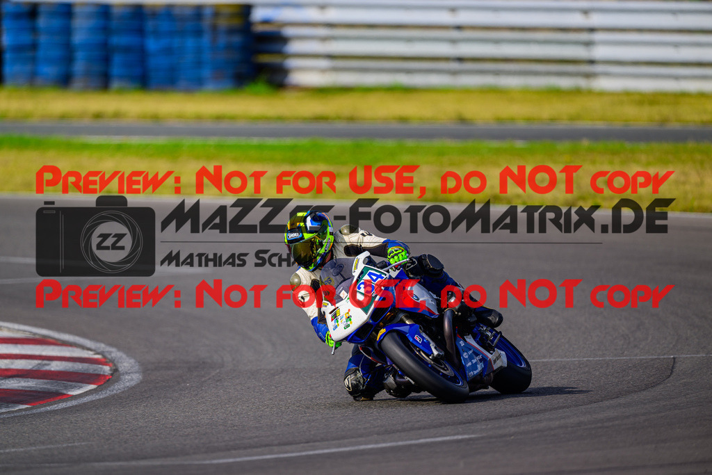 MaZZes_FotoMatrix_240724_6007705_2-413 | BLAU