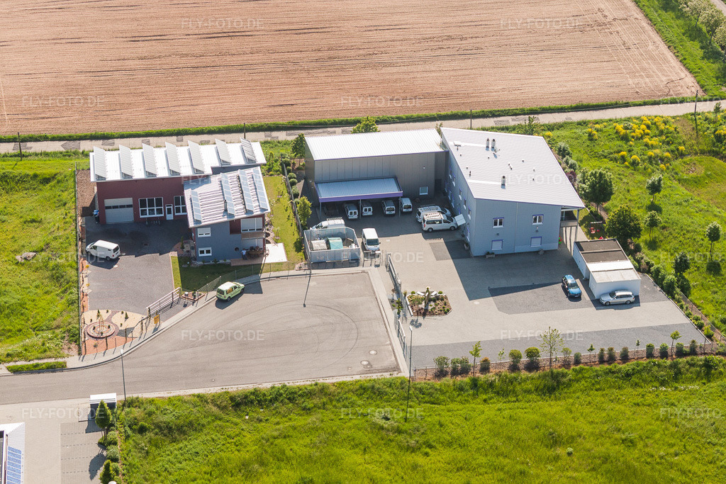Luftbild: Gewerbegebiet und Firmenansiedlung mit LUPUS-Electronics in der Pfalz im Ortsteil Queichheim in Landau im Bundesland Rheinland-Pfalz in Deutschland. Foto: IMG_27375.jpg vom 23.05.2010 durch Werner Riehm/FLY-FOTO.de