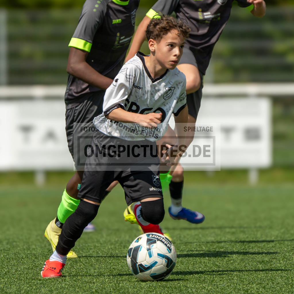 _OMG3131 | www.omgpictures.de, Sportfotograf, Verein, Fotograf, Baden Württemberg, Stuttgart, Heilbronn, omgpictures, Spieltag,  - Realisiert mit Pictrs.com