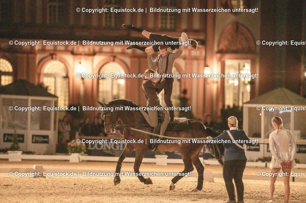 20230527_Voltigieren_NASPA_Flutlicht_1231 | equistock