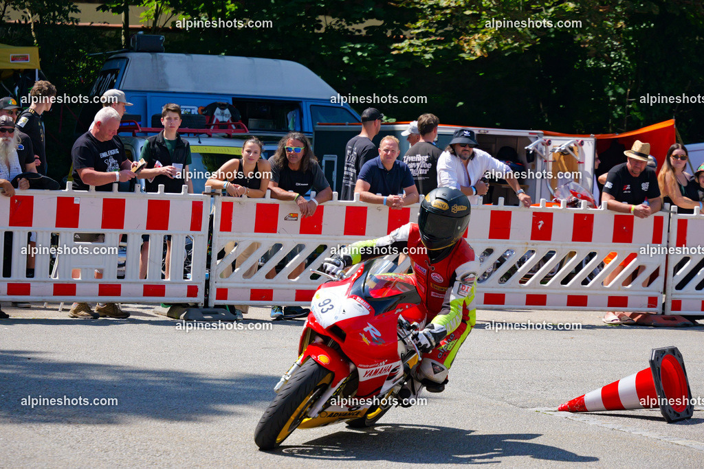 P1036895-2 | Erleben Sie atemberaubende, hochqualitative Fotos Ihrer Fahrt entlang der malerischen Alpenstraßen. Besuchen Sie alpineshots.com, um professionelle Aufnahmen Ihrer unvergesslichen Reise zu finden und zu kaufen - Realisiert mit Pictrs.com