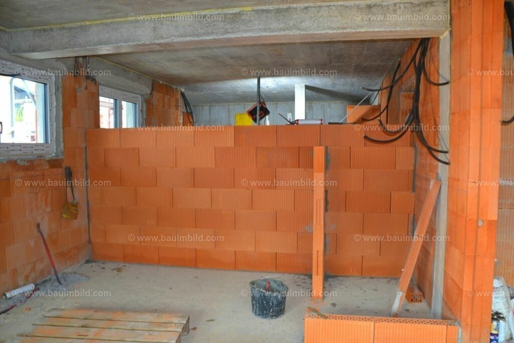 bib-lg07-mauerarbeiten-0228 | Nach LV-Leistungsgruppen sortierte Detailfotos über den Bau eines Hauses. Alle Hausbau-Bilder direkt vom Urheber und Autor der Website Haus-Selber-Bauen.com