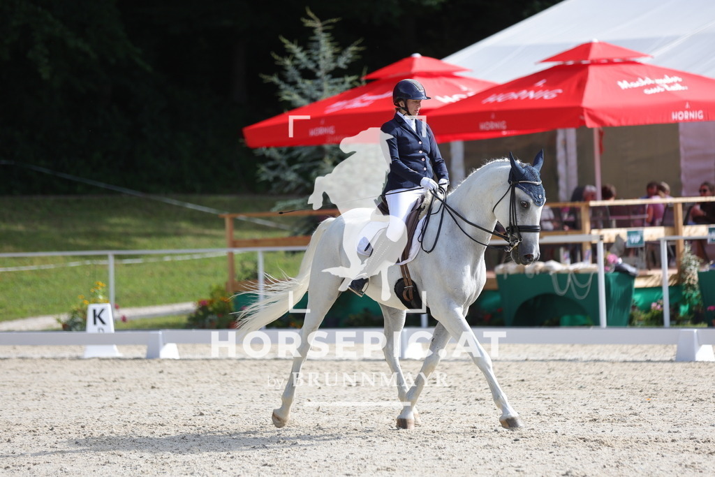 0P6A4716 | Willkommen bei Brunnmayr - Design & Fotografie – Ihrem Spezialisten für Reitturniere und Pferdeveranstaltungen in Oberösterreich, Salzburg und Bayern! Seit über 17 Jahren sind wir leidenschaftlich dabei.