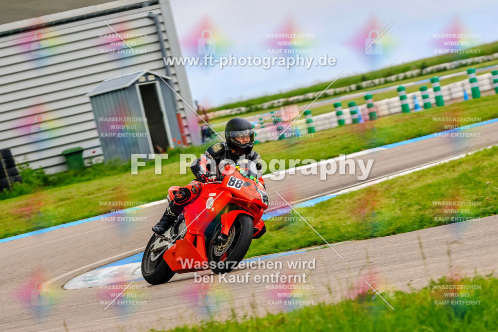 MotoTeam-8087 | Hier findet Ihr Bilder von Touristenfahrten auf der Nürburgring Nordschleife oder von anderen Veranstaltungen die ich besucht habe. Viel Spass beim Durch Schauen 