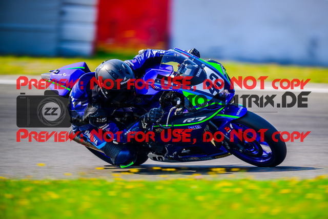 MaZZes_FotoMatrix_240831_6007705_7414 | R7