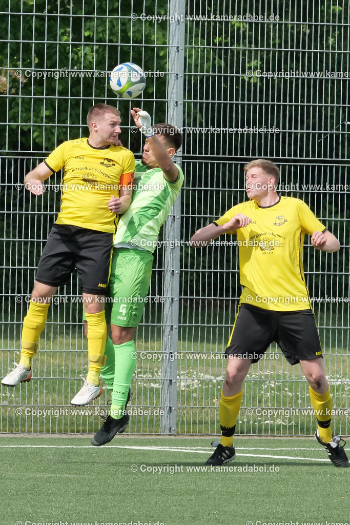 Fußball : Bezirksliga : SV 08/29 Friedrichsfeld - Borusia Veen am 10.05.2026 in Voerde Friedrichsfeld | Fußball : Bezirksliga : SV 08/29 Friedrichsfeld - Borusia Veen am 10.05.2026 in Voerde Friedrichsfeld - Realisiert mit Pictrs.com