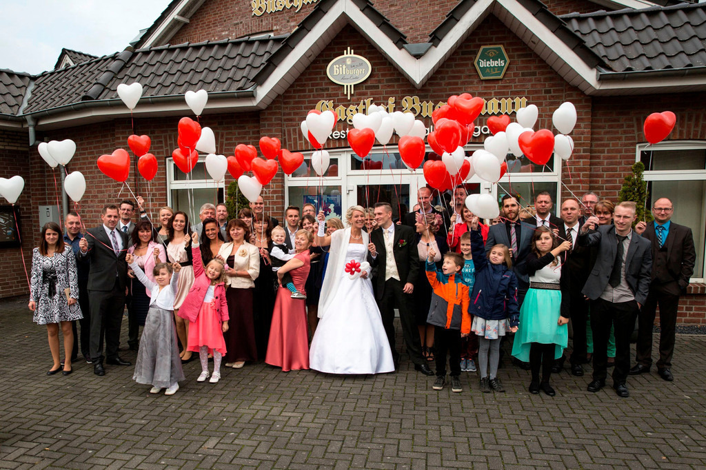 top-top.de Hochzeiten050 | Foto, Video, Fotografie, Videografie, Fotobox, DJ, Discjockey, Musik, Musikbox, Veranstaltung, Photobooth, Amazon, Ebay, Buchtipp, Bestseller, Autor, Verlag, Buch, Wesel, Hamminkeln, NRW, Dinslaken, Rees, Drohne, Hochzeit, Party, Fotobox, Wesel, Fotograf