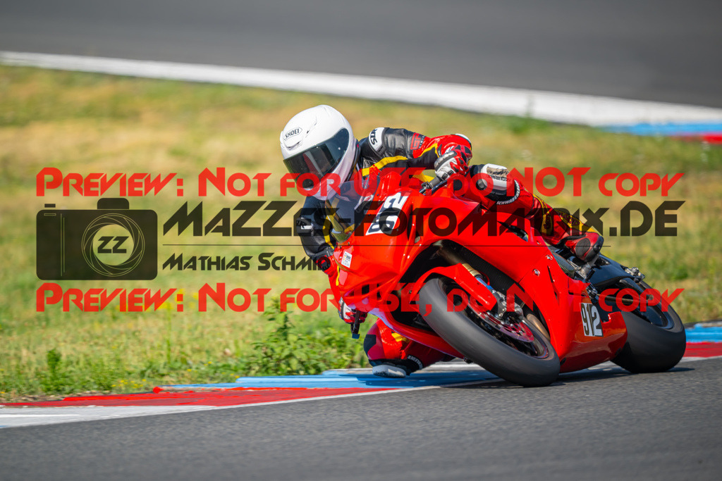 MaZZes-Fotomatrix-20260805-519721 | R1
