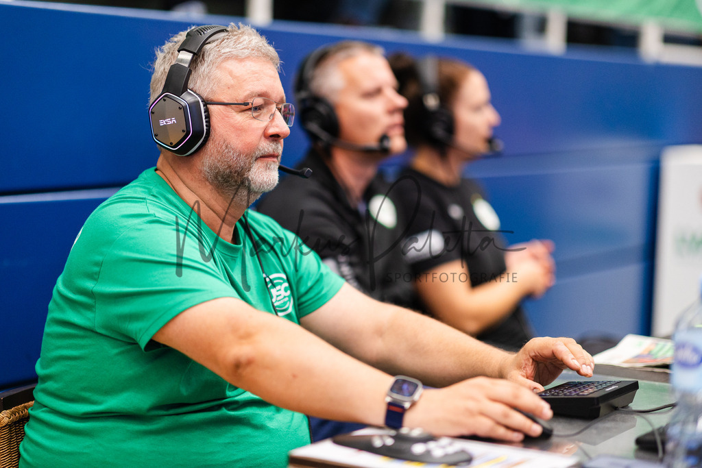 Volleyball, 1. Bundesliga Frauen, Hauptrunde, 1. Spieltag, Saison 2025/2026: USC Münster - SSC Palmberg Schwerin | 1. Bundesliga Frauen, Hauptrunde, 1. Spieltag, Saison 2025/2026, USC Münster empfängt SSC Palmberg Schwerin in der Sporthalle Berg Fidel in Münster. Foto: sportfotografie.ms | Markus Paletta - Realisiert mit Pictrs.com