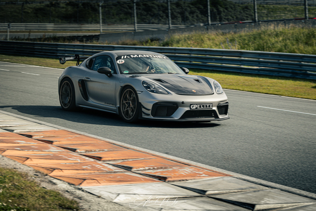 R6AT0593 _Alexander Tschuncky | Entdecken Sie die faszinierende Welt von Alexander Tschuncky Arts: Kreative Fotografie, atemberaubende Automobilkunst und hochwertiger Bilderdruck. Lassen Sie sich inspirieren! - Realisiert mit Pictrs.com