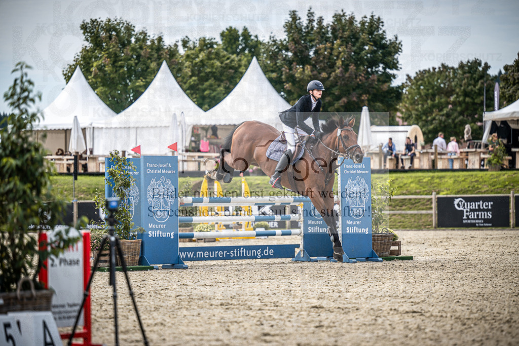 DOS_9621 | Entdecke hochwertige Reitturnierfotos von Foto Oger. Professionell, emotional und authentisch – jetzt Lieblingsmomente im Shop bestellen.Deutschlandweite Turnierfotografie. - Realisiert mit Pictrs.com