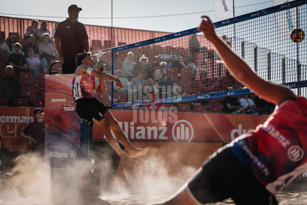 Beachvolleyball | Männer | Allianz German Beach Tour 2025 | Tourstop Düsseldorf | 15.05.2025 | Luis Kubo beim Angriff