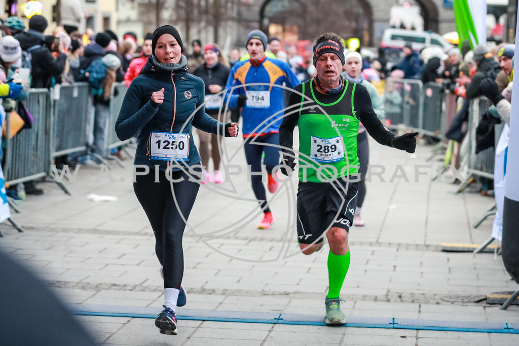 SILVESTERLAUF LINZ 25 | Linz, AUSTRIA, 31. Dezember 25, TRIRUN SILVESTERLAUF LINZ 25 , Image shows: 
Photo: WAPICS / BINDER Manuel