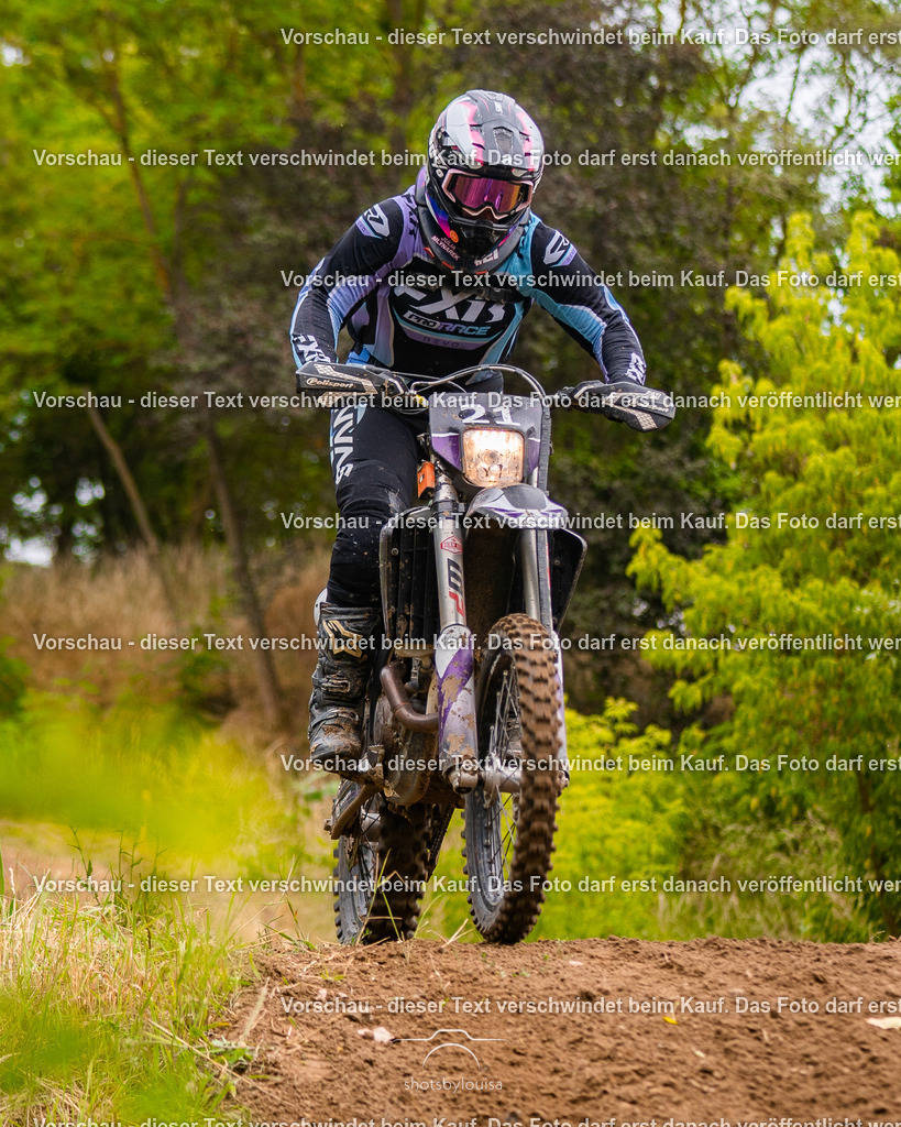 07_05_BernauerSchleife-8131 | Sportfotografin aus Berlin-Brandenburg mit Fokus auf Motocross. Ich halte deine sportliche Leistung und echte Emotionen auf und neben der Strecke professionell fest. Entdecke die Fotos von deinem Rennen und bestelle sie direkt hier im Shop.