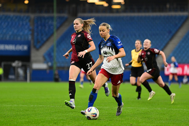 Fußball I Frauen I Saison 2025-2026 I Bundesliga I 10. Spieltag I Hamburger SV - 1. FC Nürnberg I 45018 | Der Sportfotograf. - Realisiert mit Pictrs.com