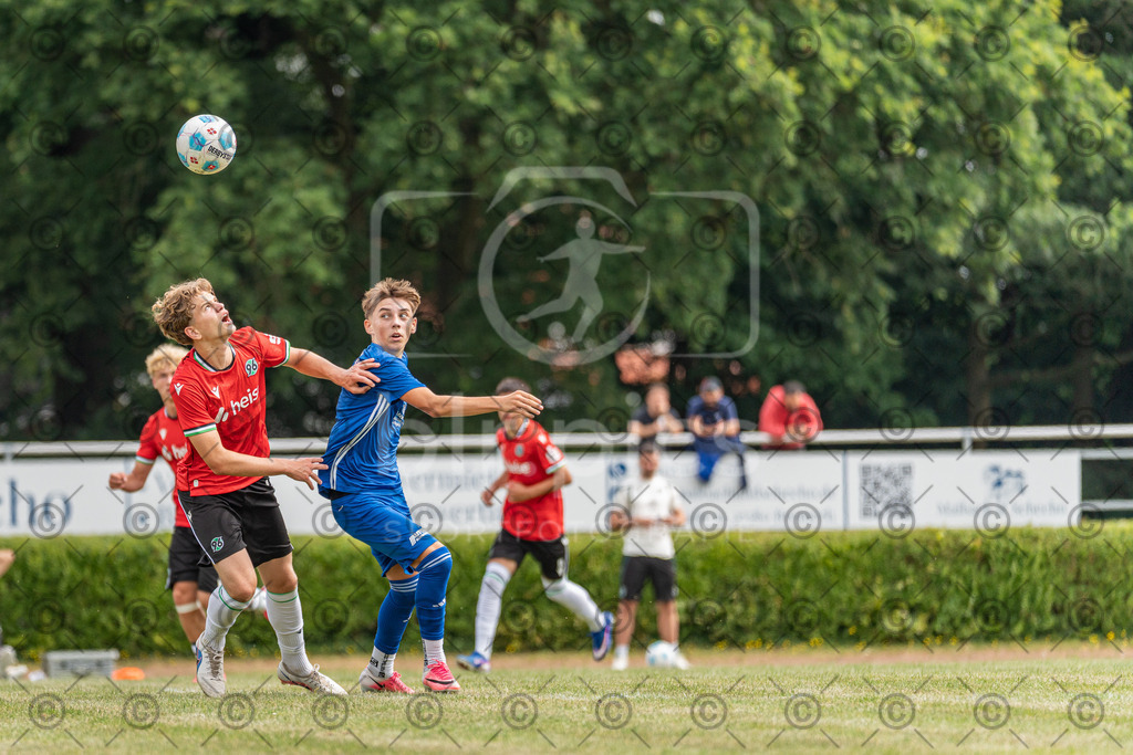 _DSC8052 | Professionelle Fußball- und Sportfotografie. Spielbilder online ansehen und kaufen – Einzelbilder oder komplette Galerien in hoher Qualität. - Realisiert mit Pictrs.com