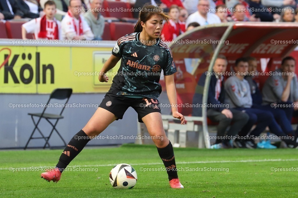 xSSC09032501015 | 09.03.2025, xsscx, Frauen Fußball, 1. FC Köln - FC Bayern München, 1. Fußball Bundesliga, 16. Spieltag, RheinEnergie-STADION, Saison 2024 2025: Momoko Tanikawa (FC Bayern München 18) DFB regulations prohibit any use of photographs as image sequences and or quasi-video. Nordrhein-Westfalen Deutschland