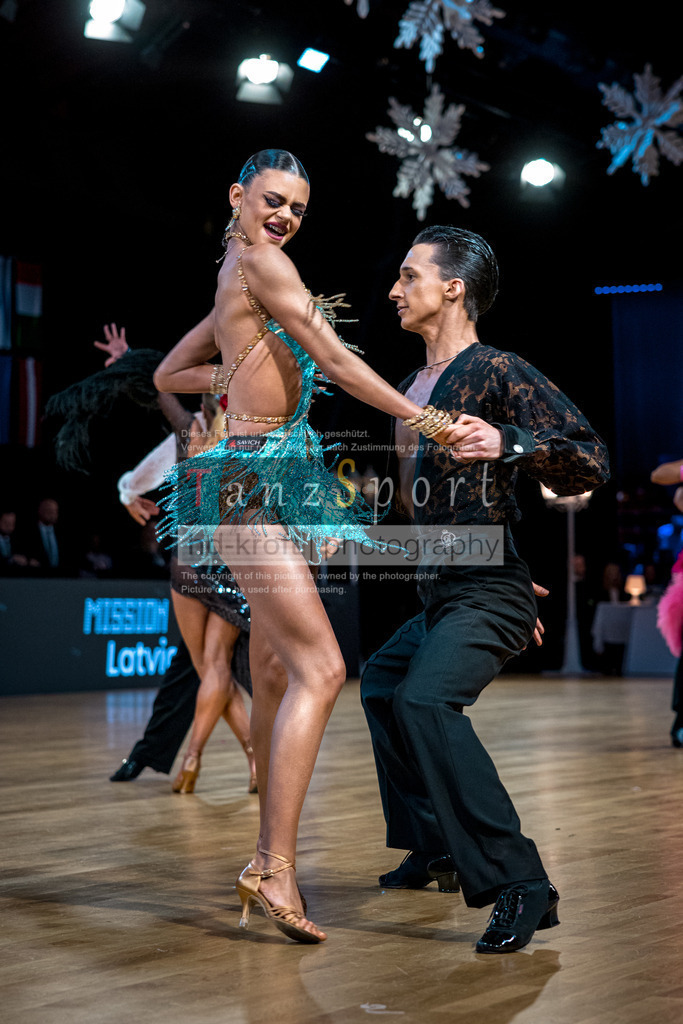 20251213_Baltic-GP_2267-2 | Tanzsportbilder, Standardtanz, Lateintanz, WDSF, DTV, LTVB, dancecomp, goc, hessen tanzt, blaues band der spree, walzer, tango, wiener walzer, slowfox, quickstepp, samba, rumba, cha-cha-cha, paso doble. jive, hd-kroft photography, turniertanzsport